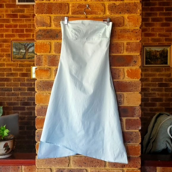 Tigerlily, Size 10, light blue dress - Picture 2 of 3